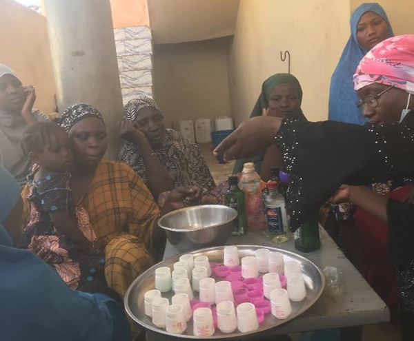 formation en cosmétiques pour les femmes et les jeunes