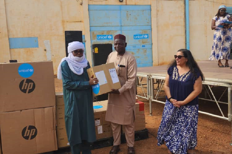𝐑𝐞𝐦𝐢𝐬𝐞 𝐝𝐞 𝐦𝐚𝐭𝐞́𝐫𝐢𝐞𝐥𝐬 𝐢𝐧𝐟𝐨𝐫𝐦𝐚𝐭𝐢𝐪𝐮𝐞𝐬 𝐩𝐚𝐫 UNICEF Niger 𝐚𝐮𝐱 𝐎𝐍𝐆 𝐥𝐨𝐜𝐚𝐥𝐞𝐬 𝐝𝐚𝐧𝐬 𝐥𝐞 𝐜𝐚𝐝𝐫…